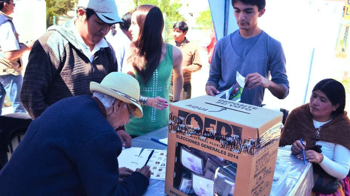 Bolivia cerró las mesas de votación y comenzó el conteo en medio de algunos incidentes