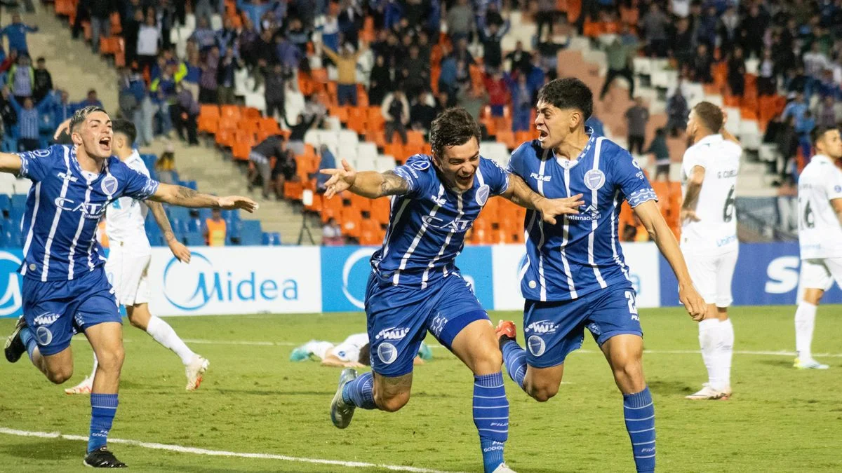 Copa Sudamericana: en un partidazo, Godoy Cruz y Gremio empataron 2 a 2 en el Malvinas Argentinas
