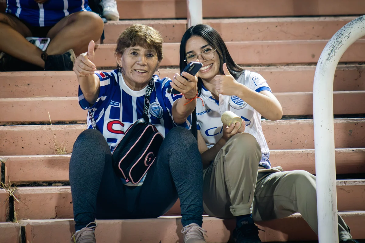 Godoy Cruz - Tomba - Hinchada - Malvinas Argentinas (4).jpg
