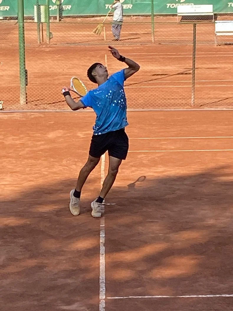Gaspar Martaux tuvo sus primeros desafíos en el tenis de francia.