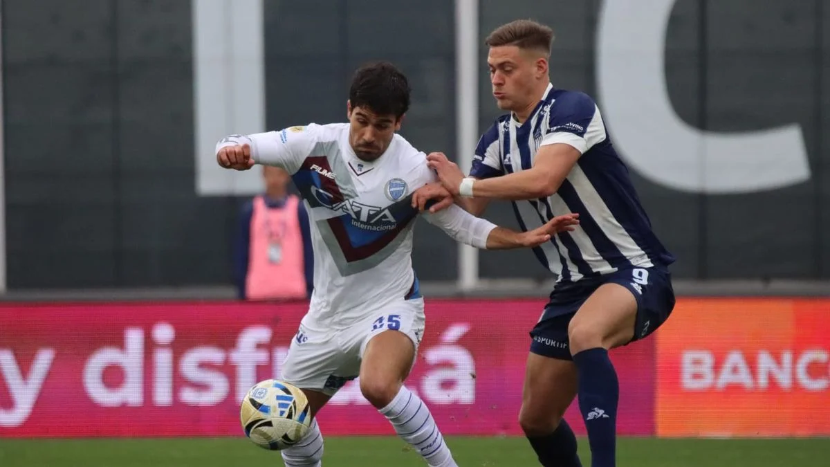 Con un jugador más, Godoy Cruz igualó sin goles frente a Talleres en Córdoba