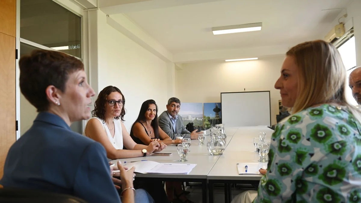 Una universidad ligada al lobby minero gana terreno en la formación de los estatales
