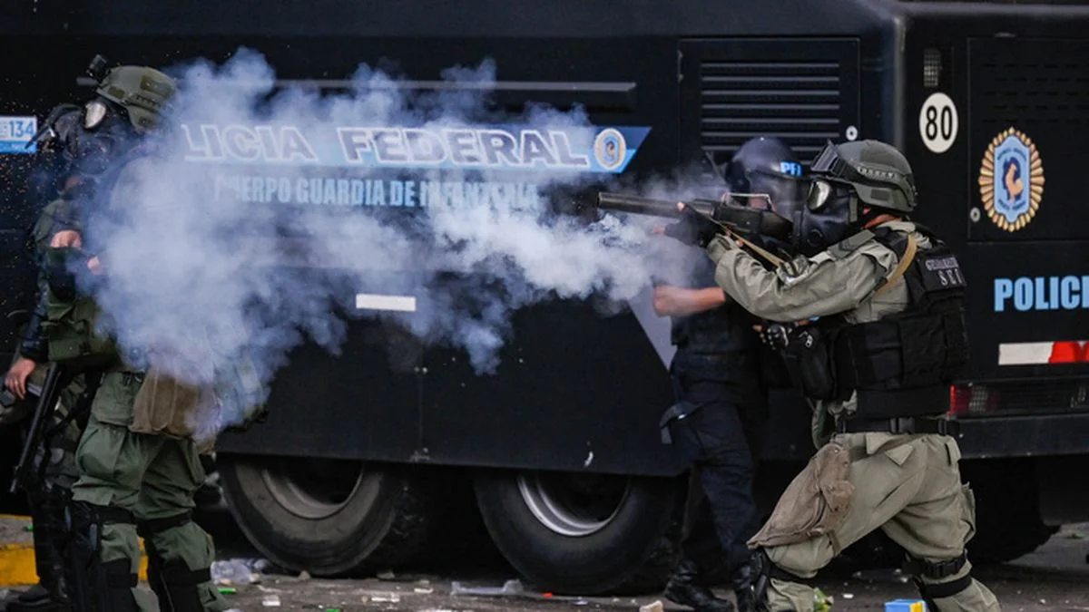 Disparo contra Pablo Grillo: el peritaje balístico confirmó que el gendarme violó el protocolo