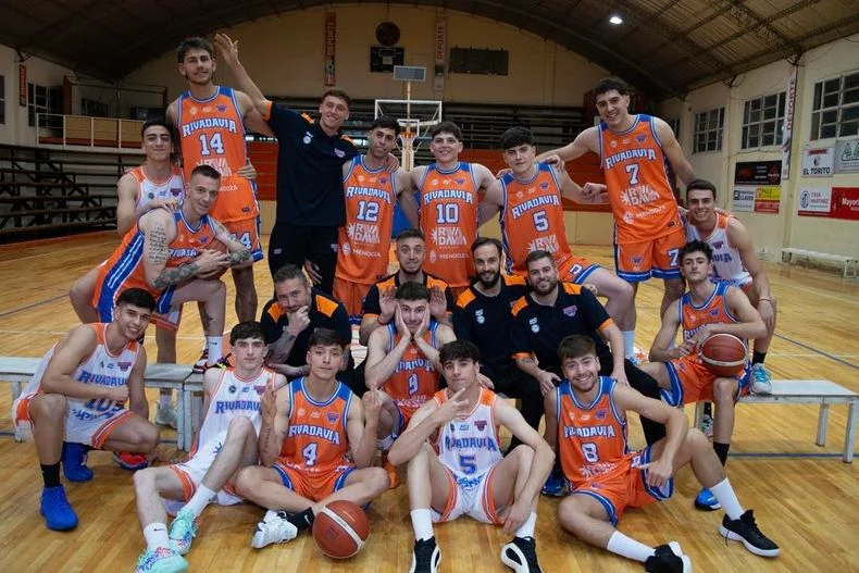 Rivadavia y Huracán Las Heras tienen su hoja de ruta en el inicio de la Liga Argentina de básquet.