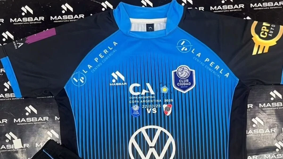 Bolivar usará ante River una camiseta que generó mucha polémica por una frase que encendió al fútbol argentino