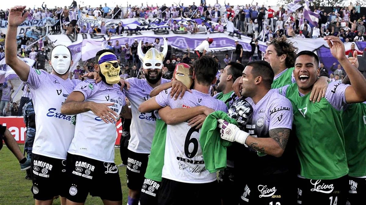 La millonaria deuda que podría ponerle fin al club más viral del ascenso argentino