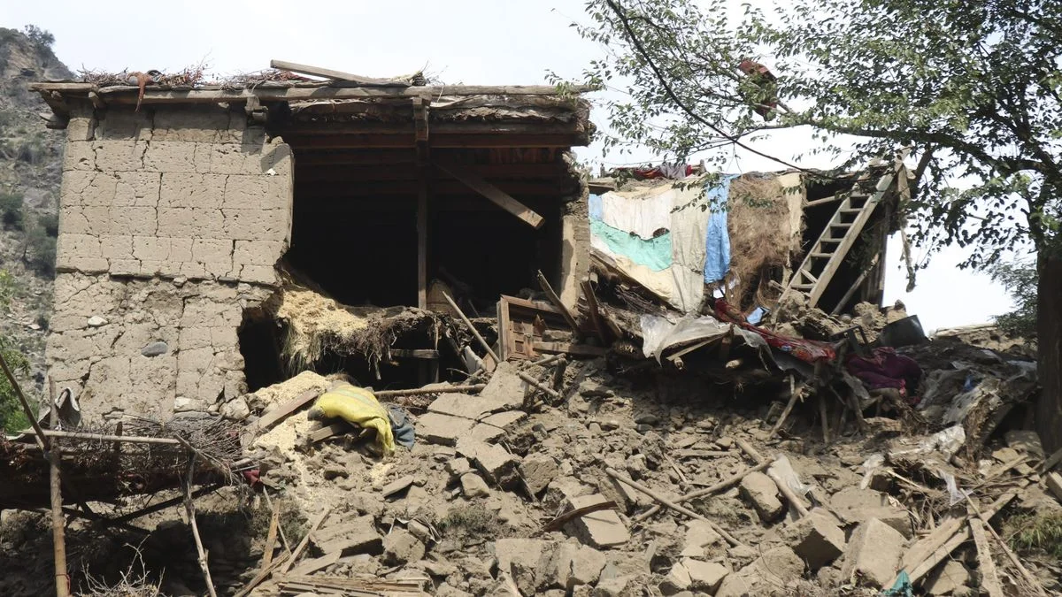 Terremoto en Afganistán: ya son 812 los fallecidos y más de 2.800 los heridos