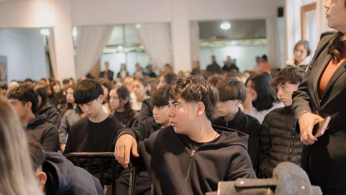 Ante el aumento de violencia virtual, dan un curso para adolescentes en el Valle de Uco