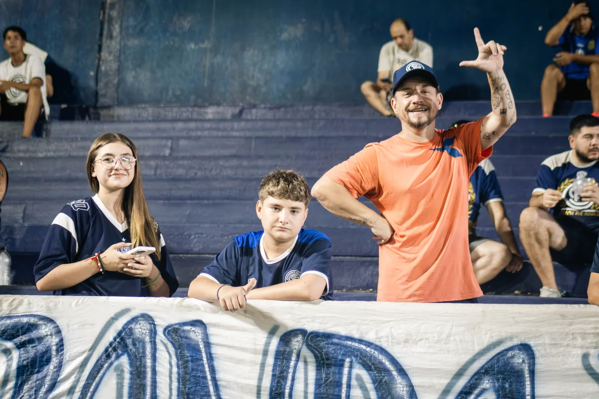 Hinchada Independiente Rivadavia - Lepra (5).jpg