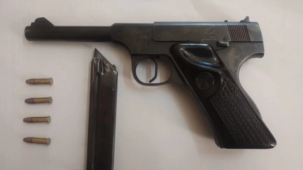 Discutió con un vecino, lo amenazó con un arma y terminó detenido