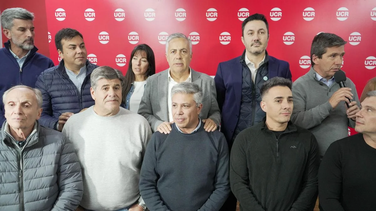 Dos pesos pesados del radicalismo mendocino bancaron a Raúl Alfonsín: "Respeto por el padre de la Democracia"