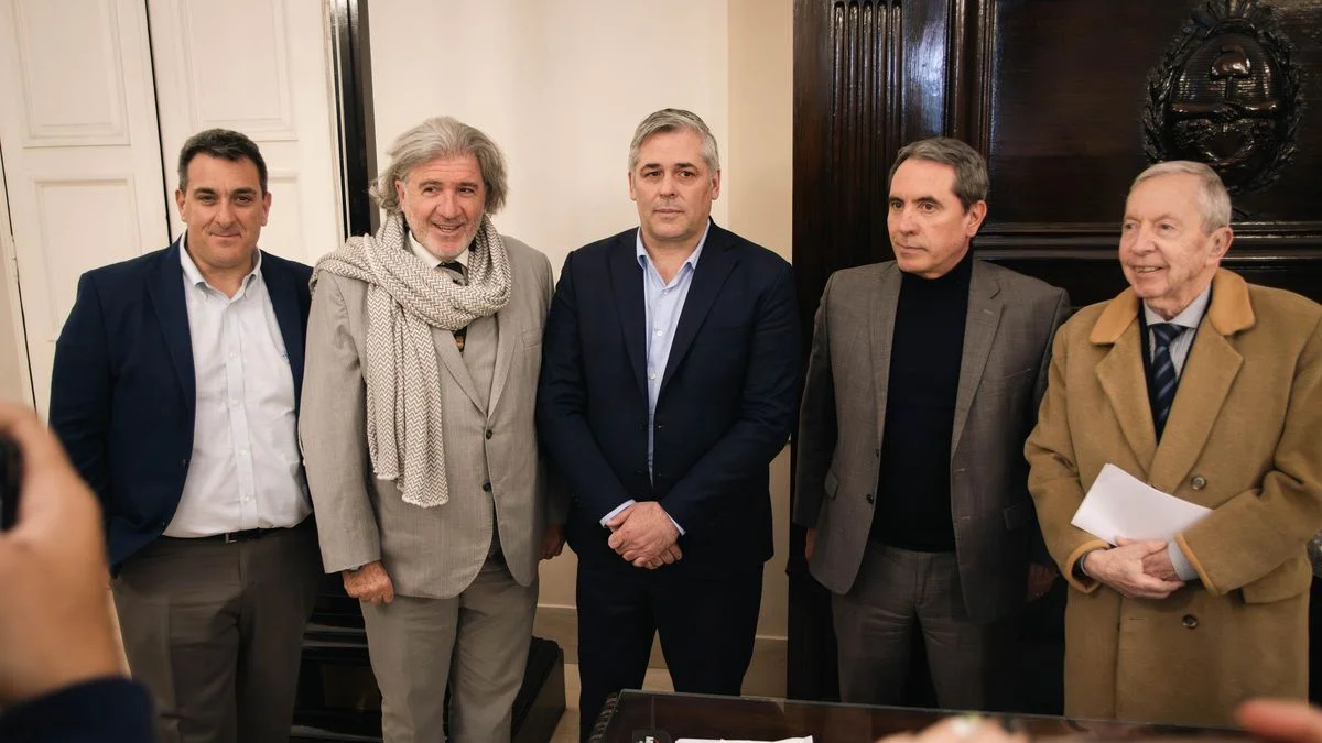 El oficialismo en Diputados no espera al PJ y acelera el Presupuesto con roll over: a dónde apunta los cañones