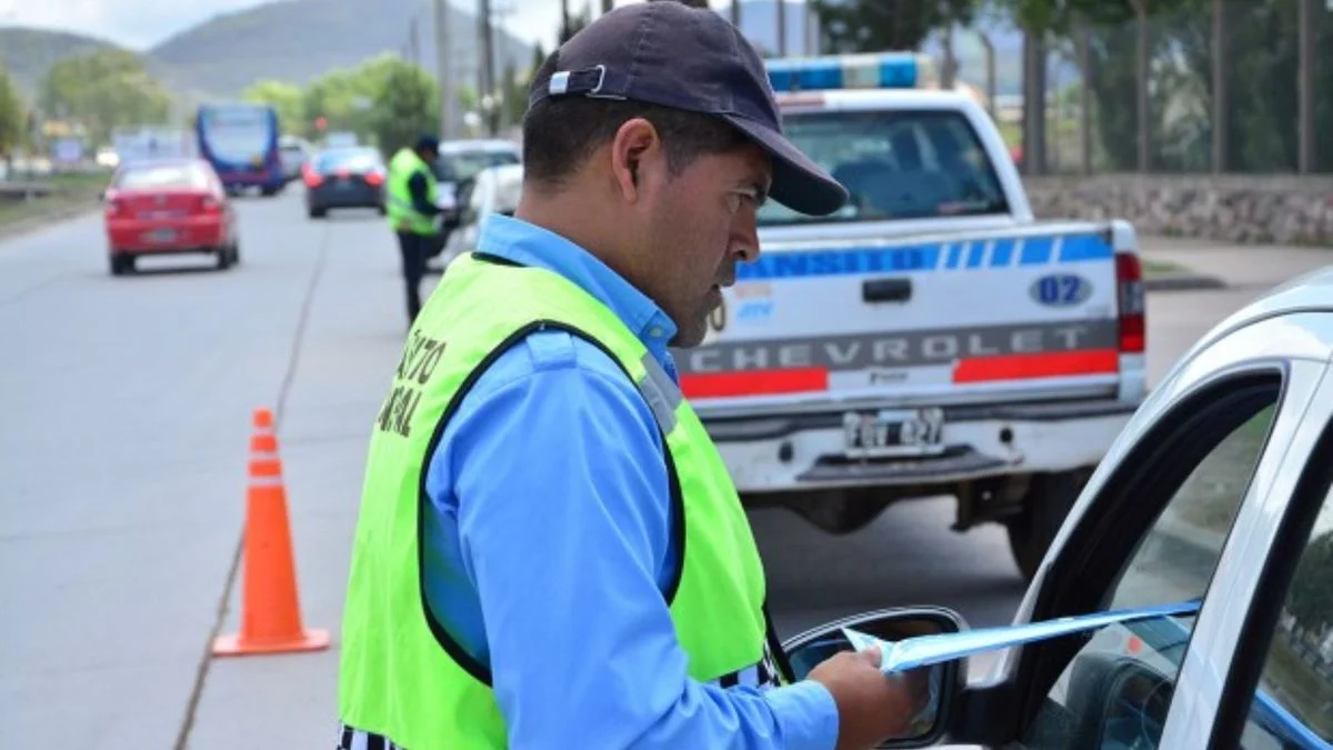 Cómo usar correctamente el cinturón de seguridad y proteger a los niños en Semana Santa