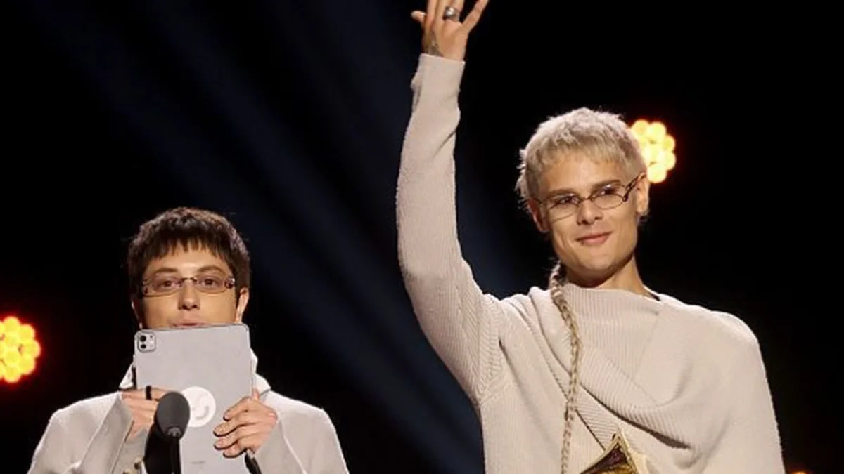 Ca7riel & Paco Amoroso fueron galardonados en los Premios Grammy