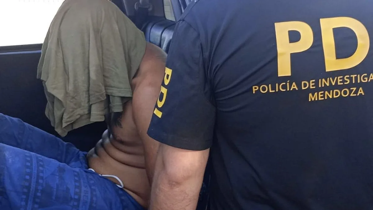 Detuvieron a uno de los sospechosos por el asesinato del hombre que apareció quemado dentro de una camioneta