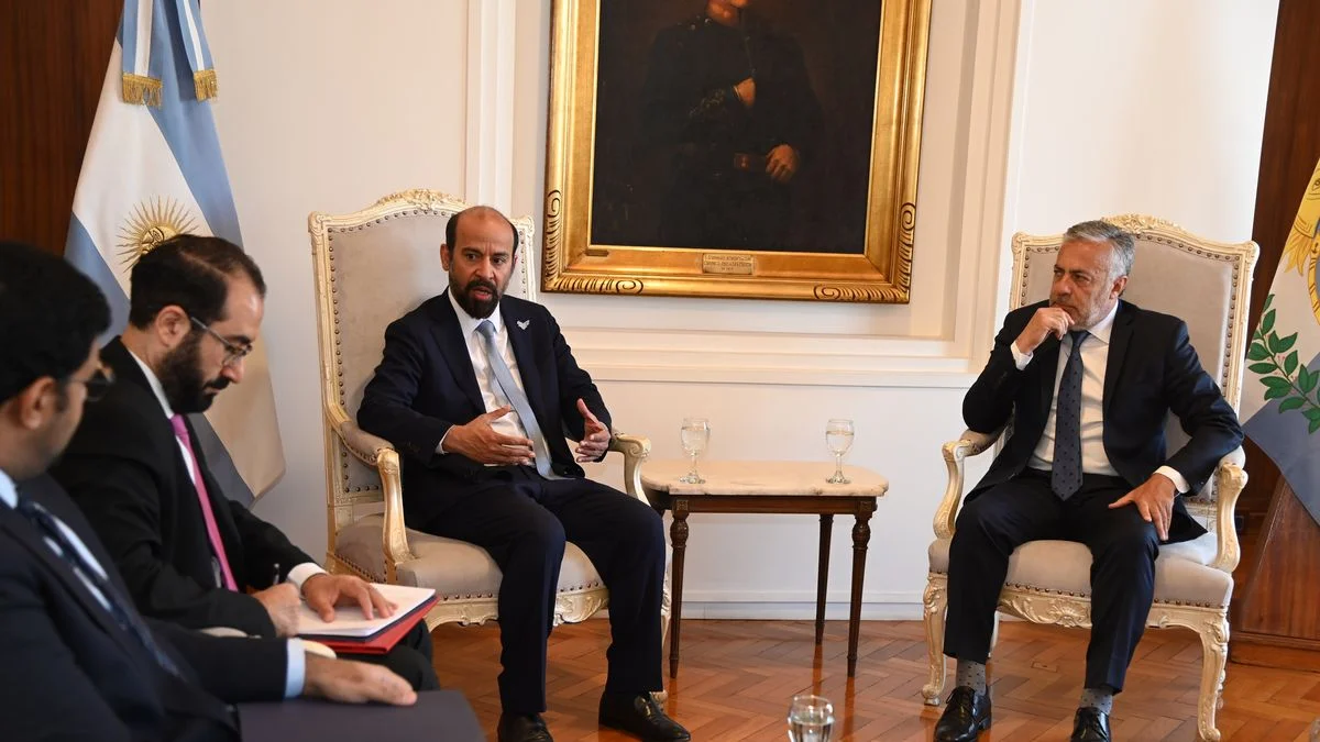 Alfredo Cornejo ofreció oro y cobre de la cordillera a los Emiratos Árabes