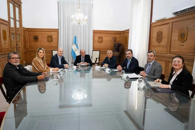 Alfredo Cornejo representa a las provincias en el Consejo de Mayo.&nbsp;