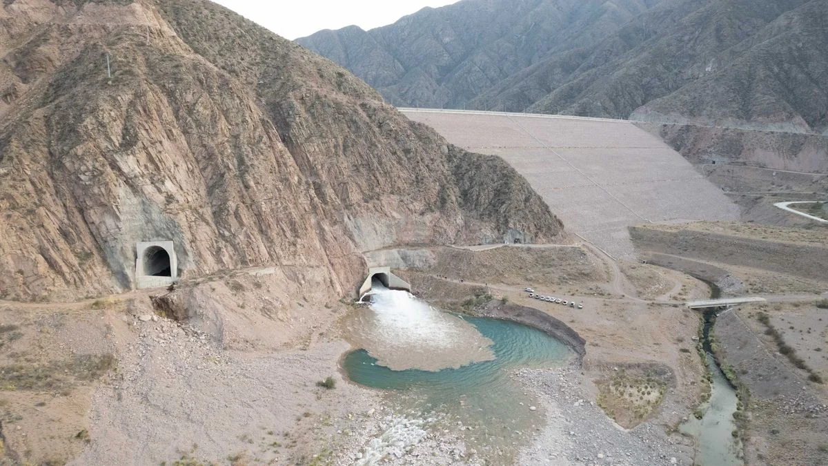 Maniobras en el dique Potrerillos: advierten por aumento de caudal y cortes de agua en el Gran Mendoza