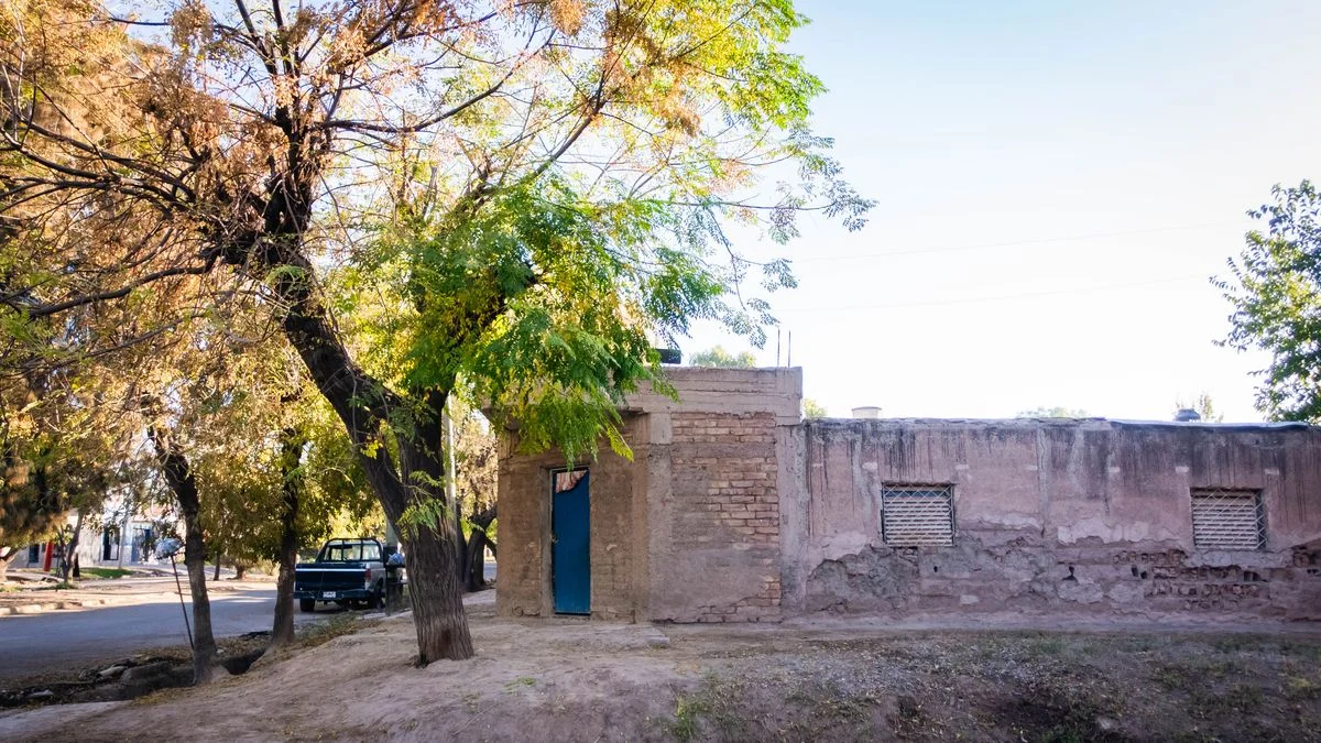 Un hombre murió asesinado a puñaladas y acusan a sus hijastros por el crimen