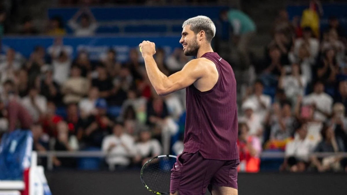 El impactante récord de Carlos Alcaraz en 2025: la marca que comparte con Djokovic, Nadal y Federer