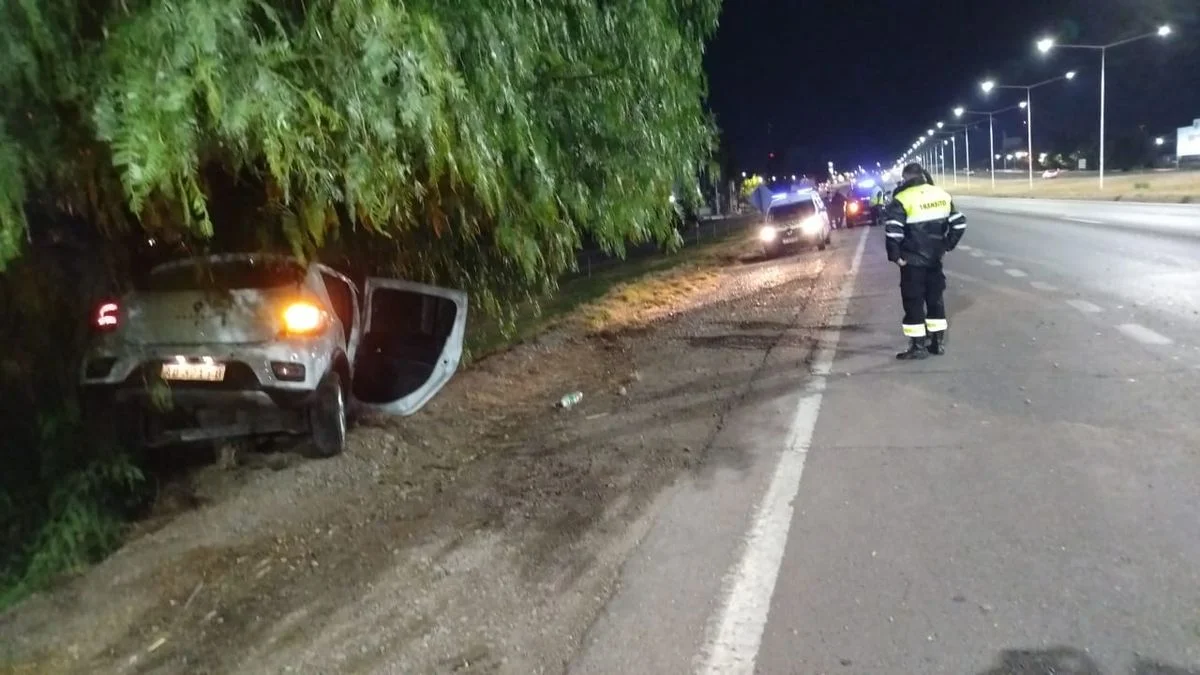 Gran Mendoza: automovilista murió al chocar con un árbol y dos motociclistas fallecieron en otros accidentes