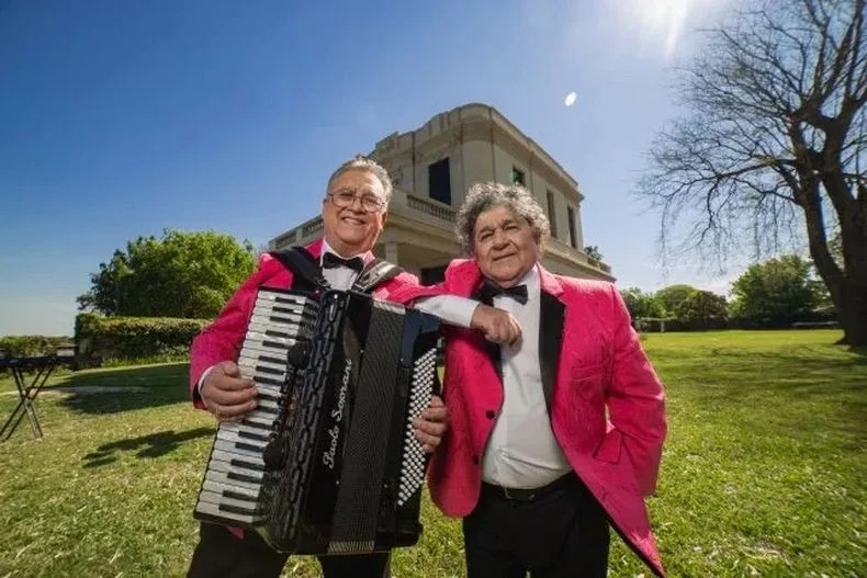 Hay música de Los Palmeras para rato