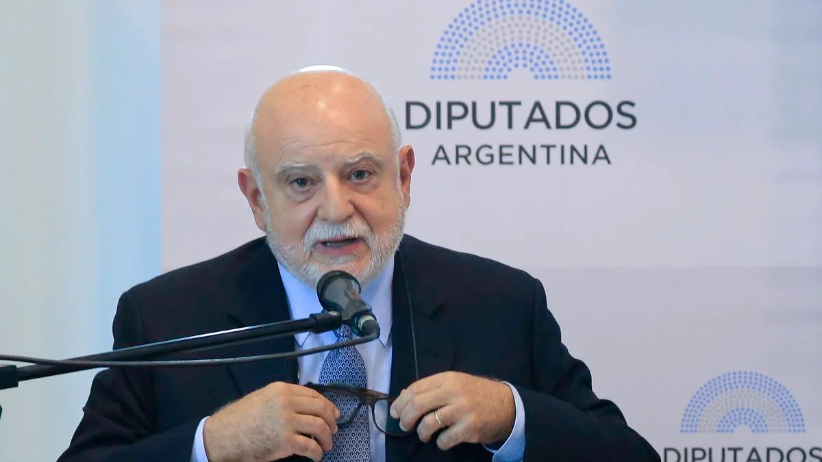 El Gobierno nacional echó al Procurador General del Tesoro, Rodolfo Barra