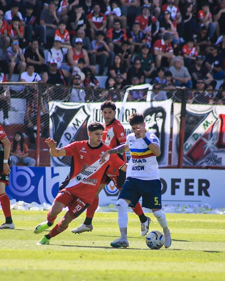 Maipú perdió y se complicó en la Primera Nacional.