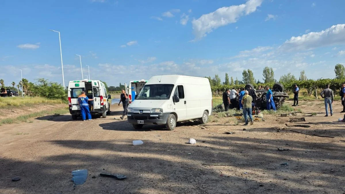 Tres fallecidos tras el vuelco de una camioneta en ruta 7