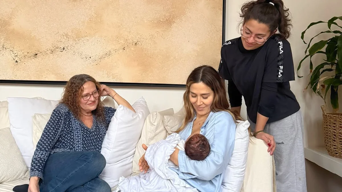 Jimena Barón reapareció y presentó a su bebé en redes: "Si vieran a Momo leyéndole cuentos"
