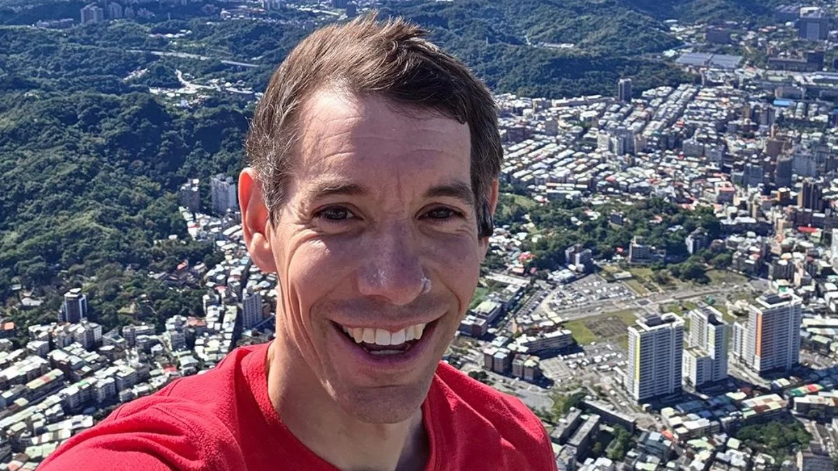 Alex Honnold hizo historia tras escalar el Taipei 101 sin cuerdas: tensión extrema y un final de película