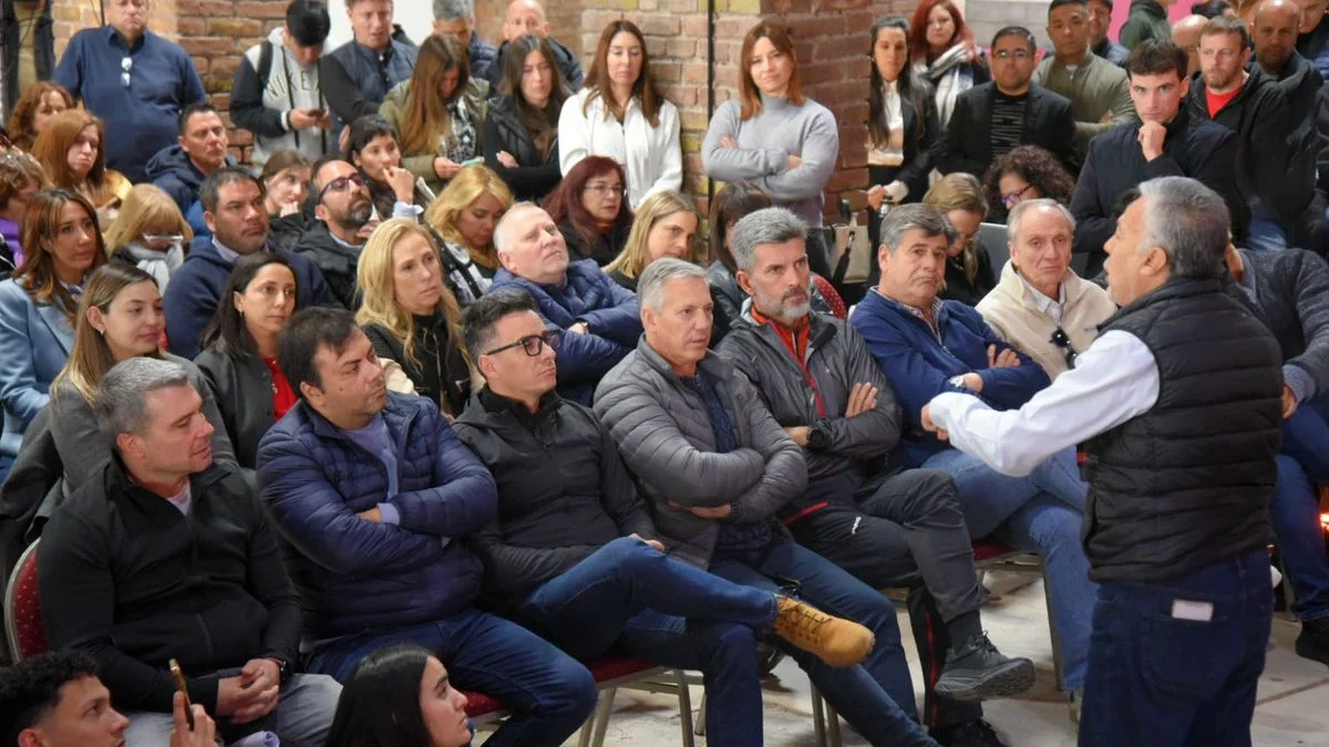 La UCR ya calienta motores para las elecciones municipales: puso fecha para definir a sus candidatos