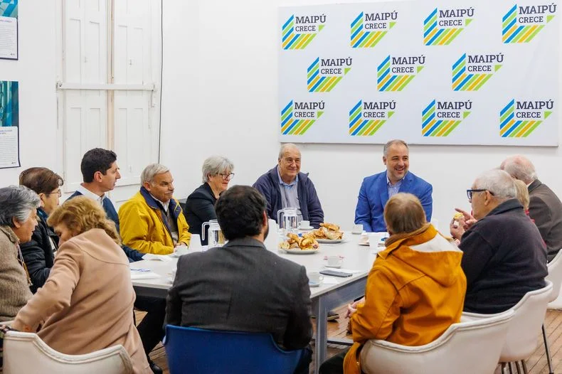 El intendente de Maip&uacute;, Mat&iacute;as Stevanato, replic&oacute; el gesto de Ulpiano Su&aacute;rez en Capital.&nbsp;