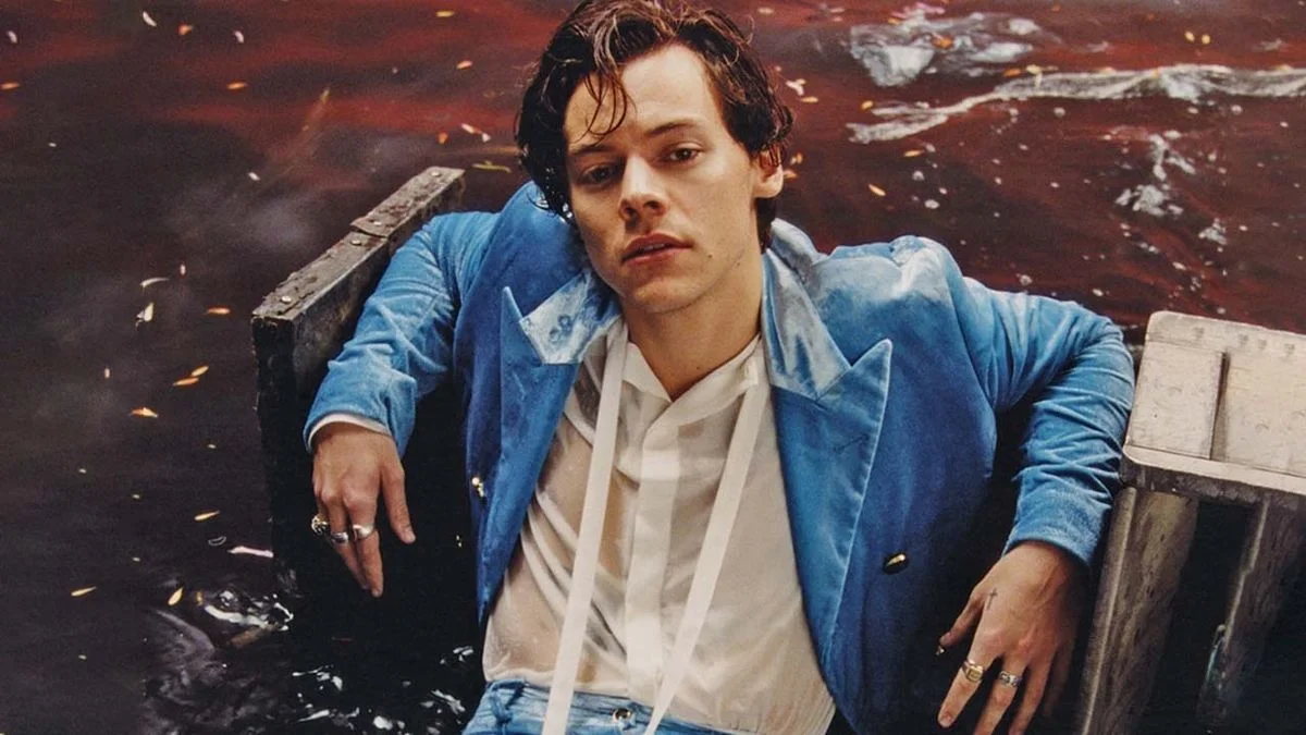Harry Styles regresó a la música con un video nuevo y desató todo tipo de teorías