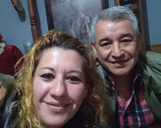  Molina junto a su ex pareja, quien enfrentará un juicio por el presunto femicidio 