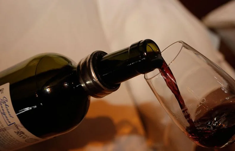 Curso gratuito para mozos especializado en servicio de vinos