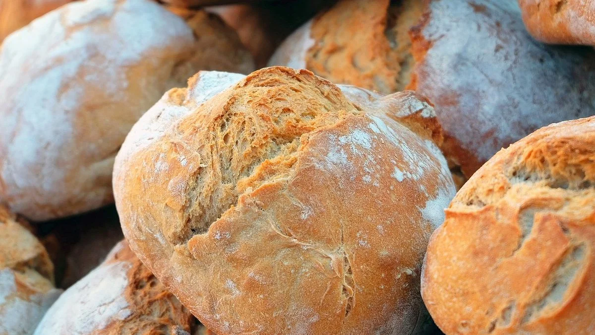 A comer menos harinas: anunciaron el primer aumento del pan para este 2025