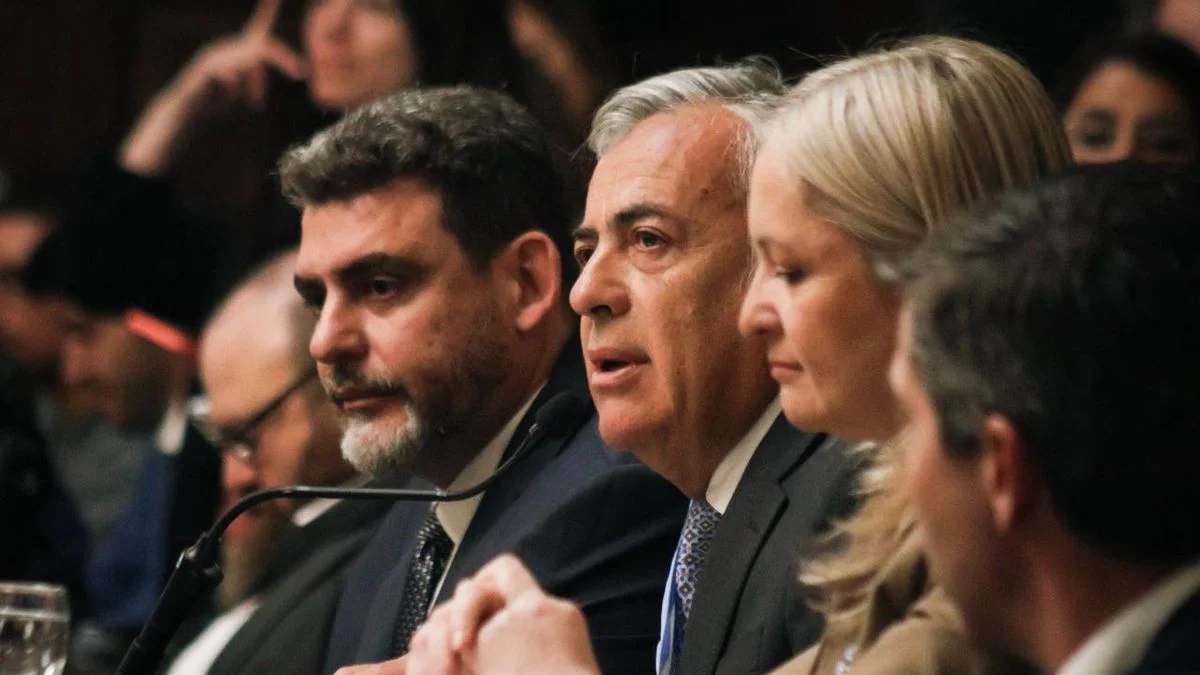 Cornejo pidió que se le quite la tutela sindical a cinco empleados del Senado para echarlos