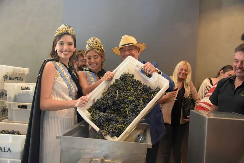 Reina y Virreina Nacional de la Vendimia 2024 en Huentala Wines