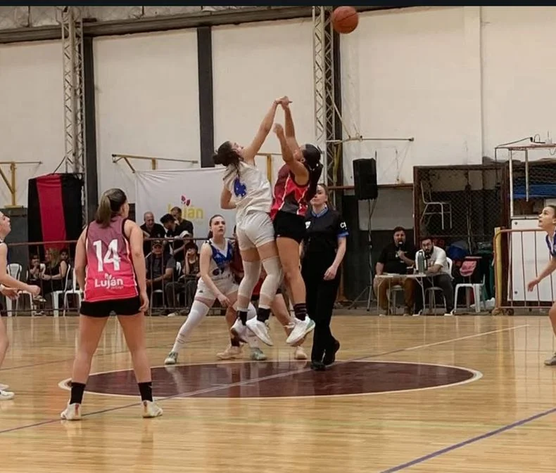 Luján buscará treparse al podio en la Liga Federal U17 de básquet.