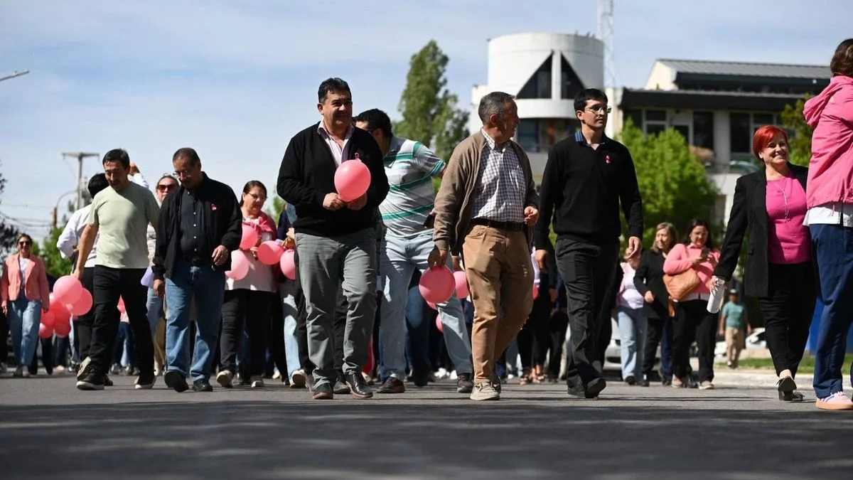 En Malargüe "caminaron" para concientizar sobre la lucha contra el cáncer de mama
