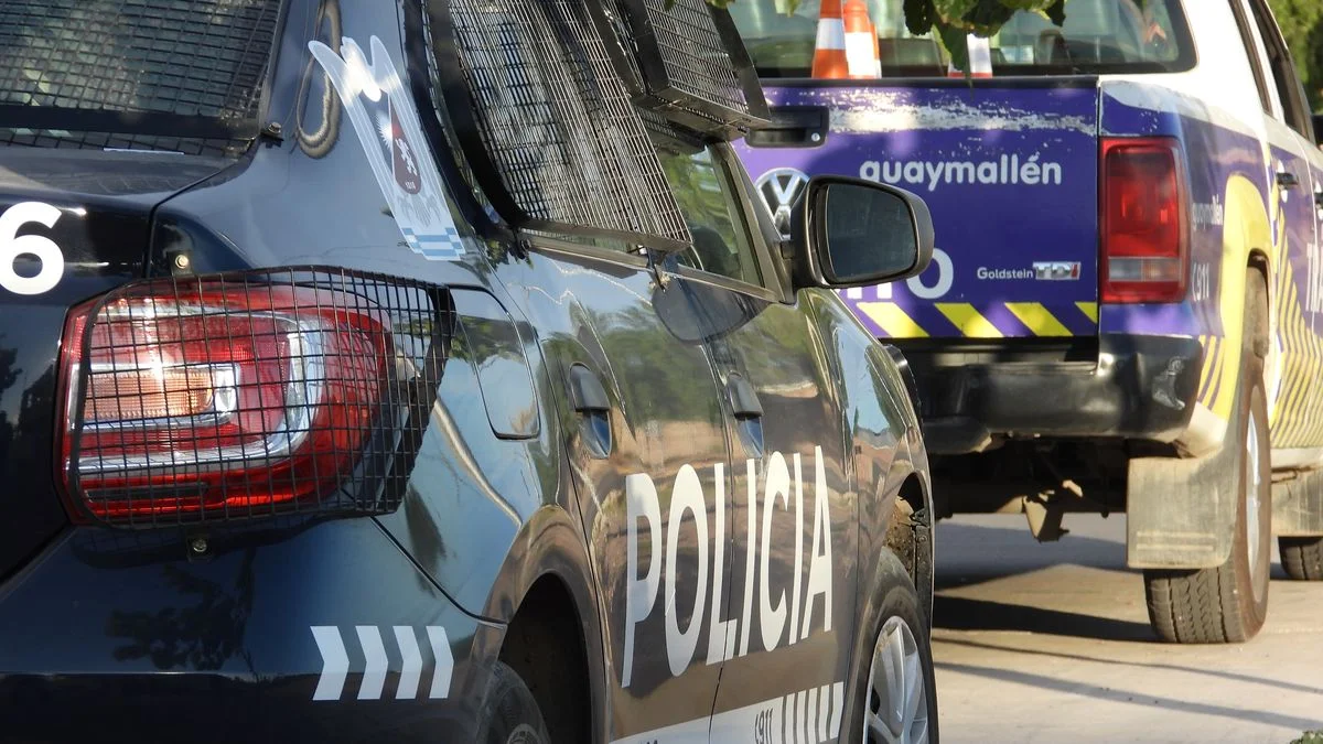 Guaymallén: un chico de 19 años fue baleado mientras jugaba al fútbol y quisieron quemar la casa del agresor