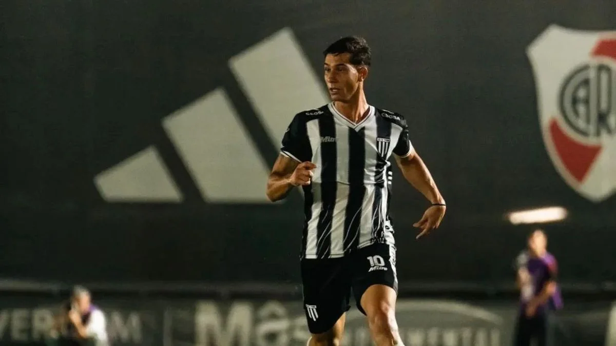 El golazo de Julián Moya para la reserva de Gimnasia frente a River