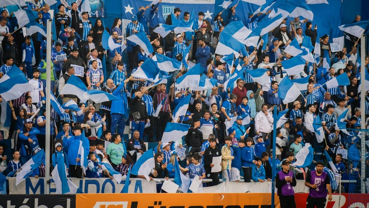 Cuatro detenidos por incidentes en la previa del partido entre Godoy Cruz y Ferro