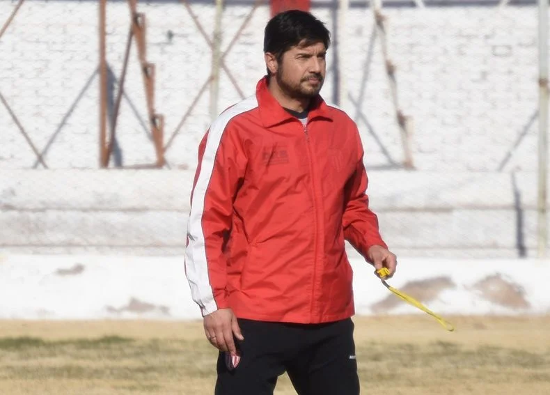 Abaurre será el nuevo entrenador de San Martín tras la salida de Corrales.