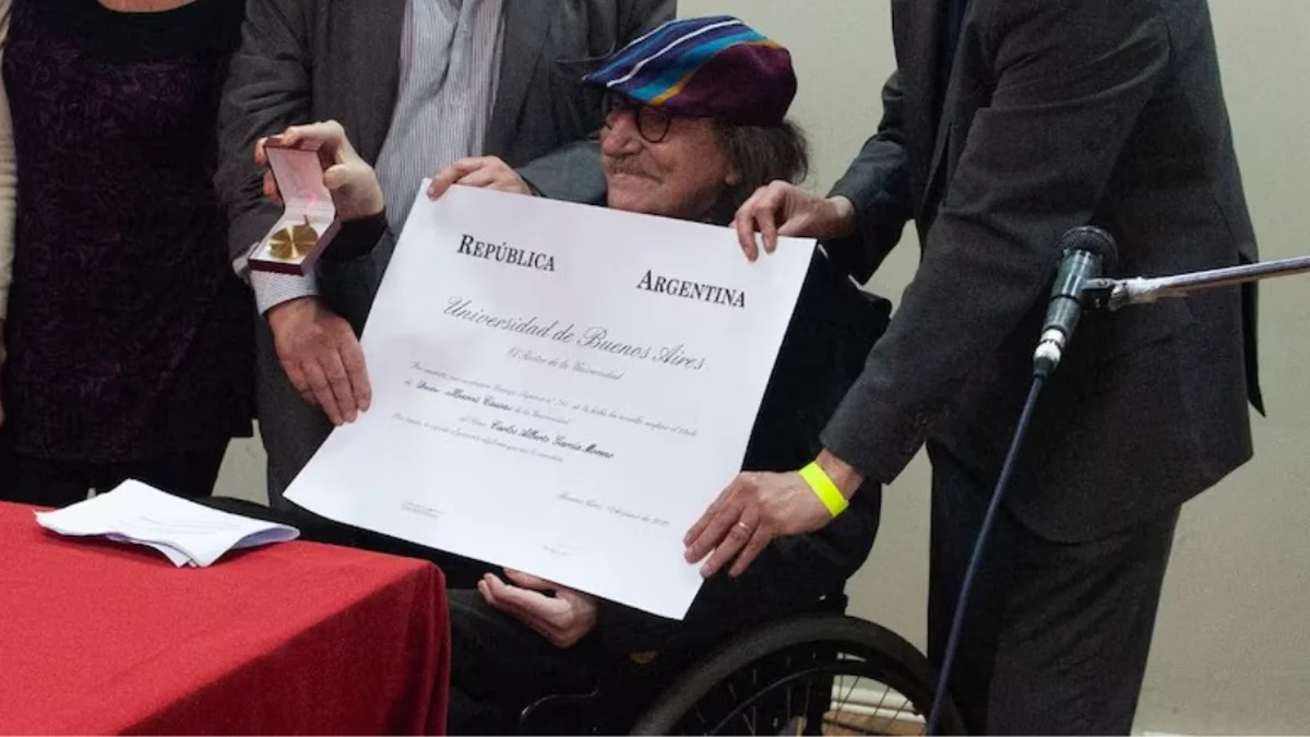 La UBA honró a Charly García con el título de Doctor Honoris Causa