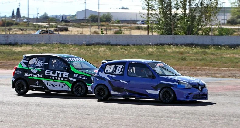 Rodrigo Molé y Nico Palau en acción.