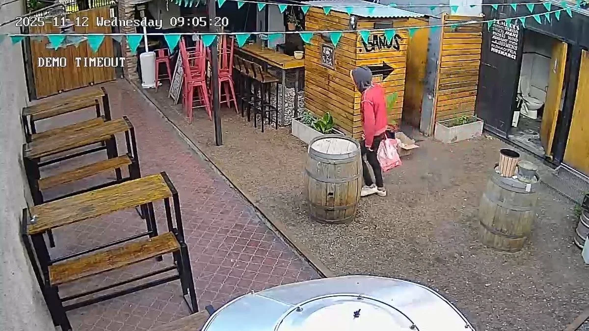 Robó bebidas y herramientas de un bar de Ciudad y lo detuvieron a las horas