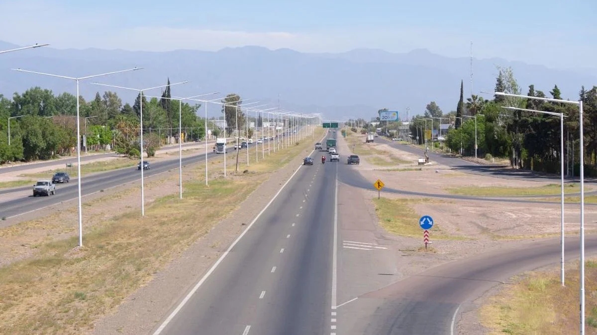 Once empresas presentaron ofertas para los dos tramos del Acceso Este