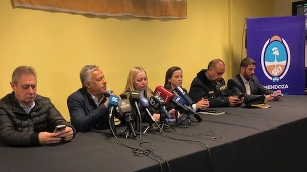 Alfredo Cornejo y la seguridad: "Ya no va más eso de tener un policía por cuadra"